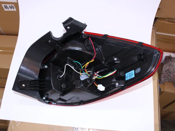 FAROL TRASERO IZQUIERDO <br>CHERY TIGGO 2 1.5 - Imagen 5