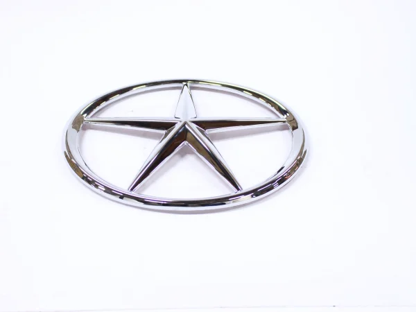 EMBLEMA DELANTERO <br> JAC S2 1.5